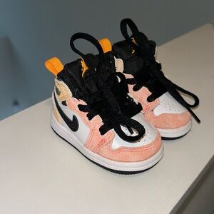 Toddler Nike Jordan size 2C